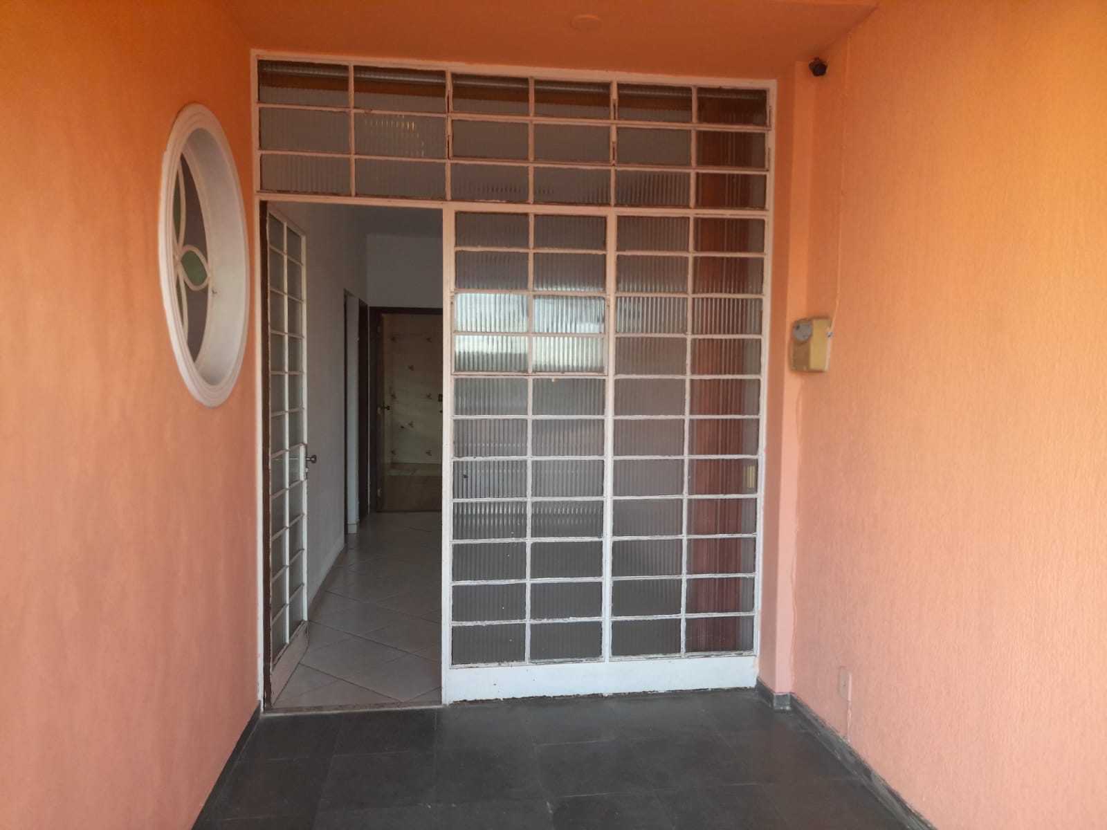 Casa à venda com 3 quartos, 360m² - Foto 2