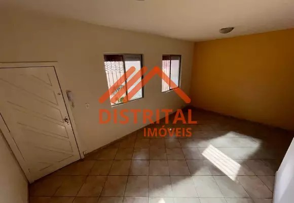 Casa para alugar com 3 quartos, 70m² - Foto 8