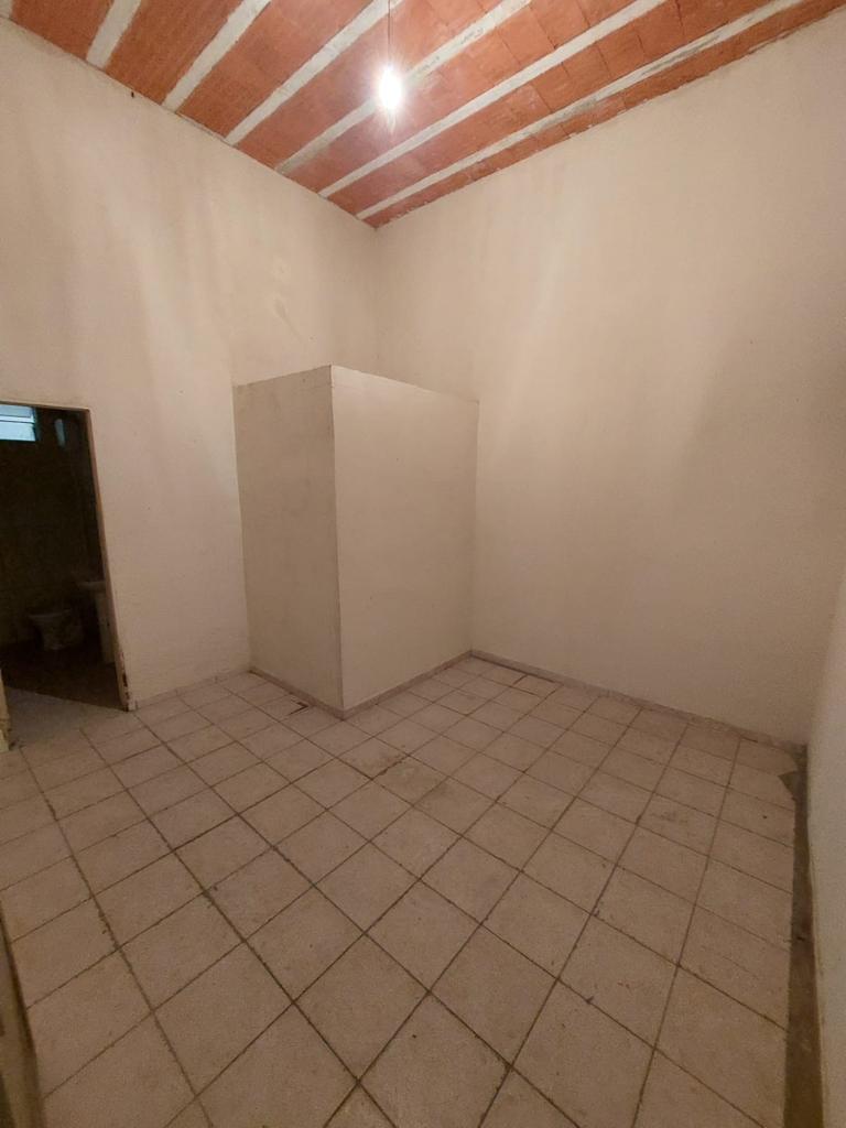 Casa à venda com 2 quartos, 250m² - Foto 6