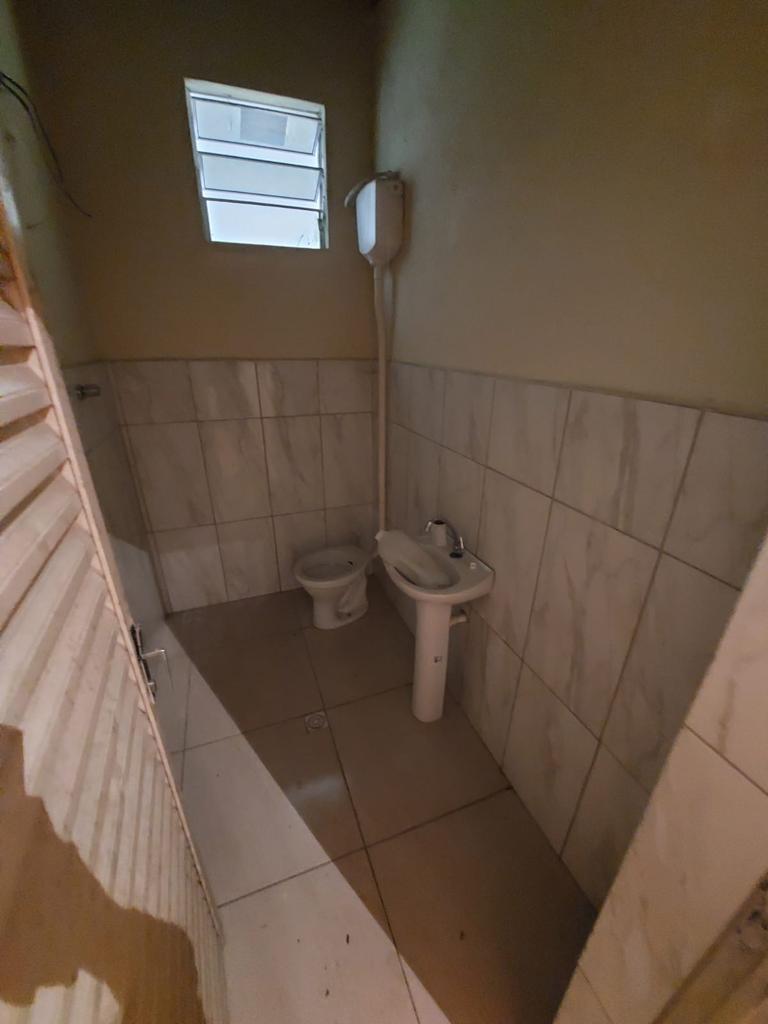 Casa à venda com 2 quartos, 250m² - Foto 13