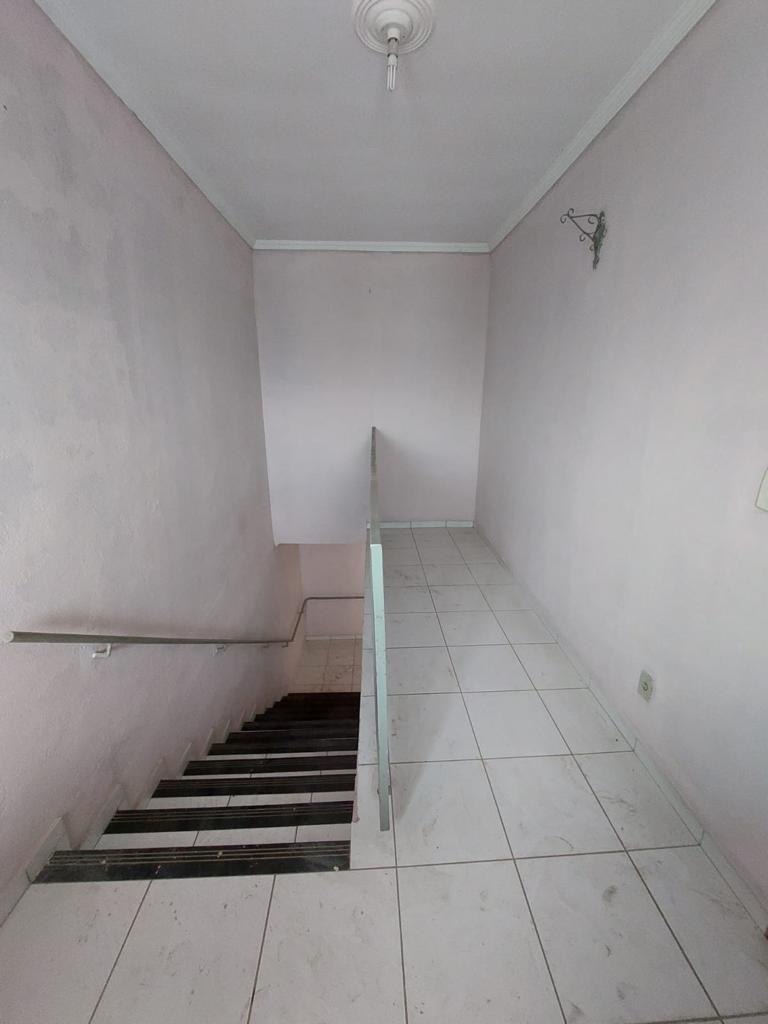 Casa à venda com 2 quartos, 250m² - Foto 14