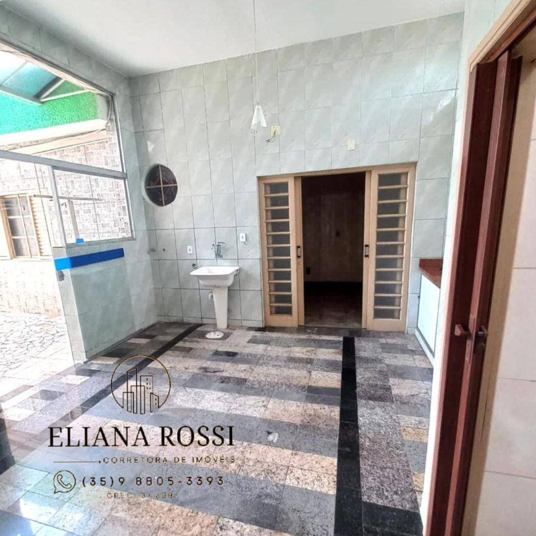 Casa à venda com 5 quartos, 160m² - Foto 13