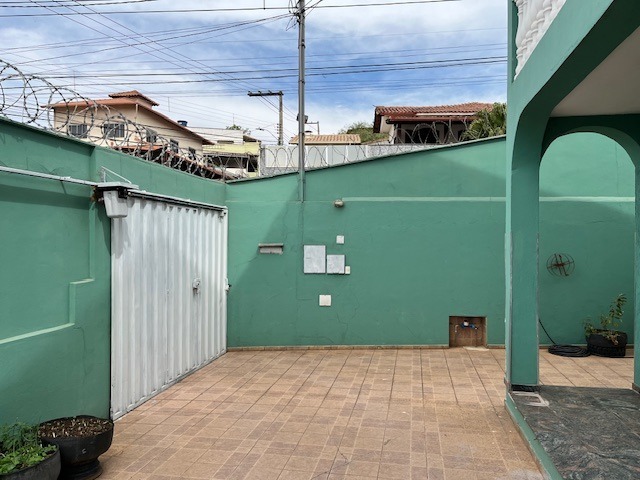 Casa à venda com 3 quartos, 254m² - Foto 16