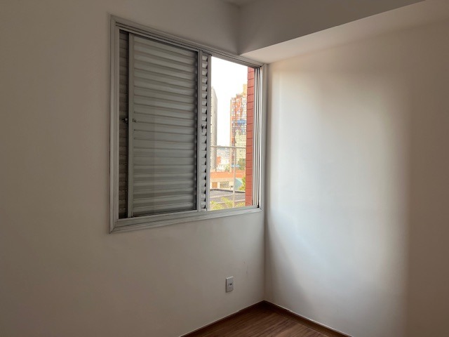 Apartamento à venda com 3 quartos, 87m² - Foto 11