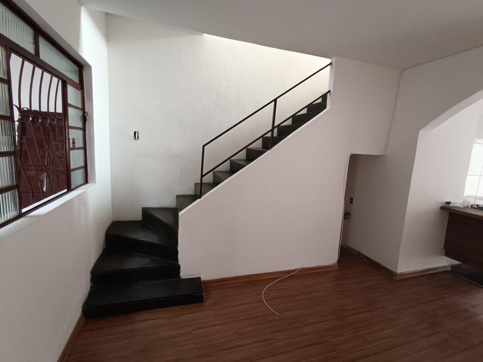 Casa à venda com 2 quartos, 90m² - Foto 4