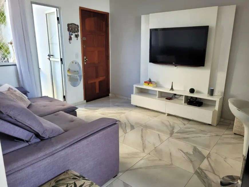 Apartamento à venda com 2 quartos, 72m² - Foto 2