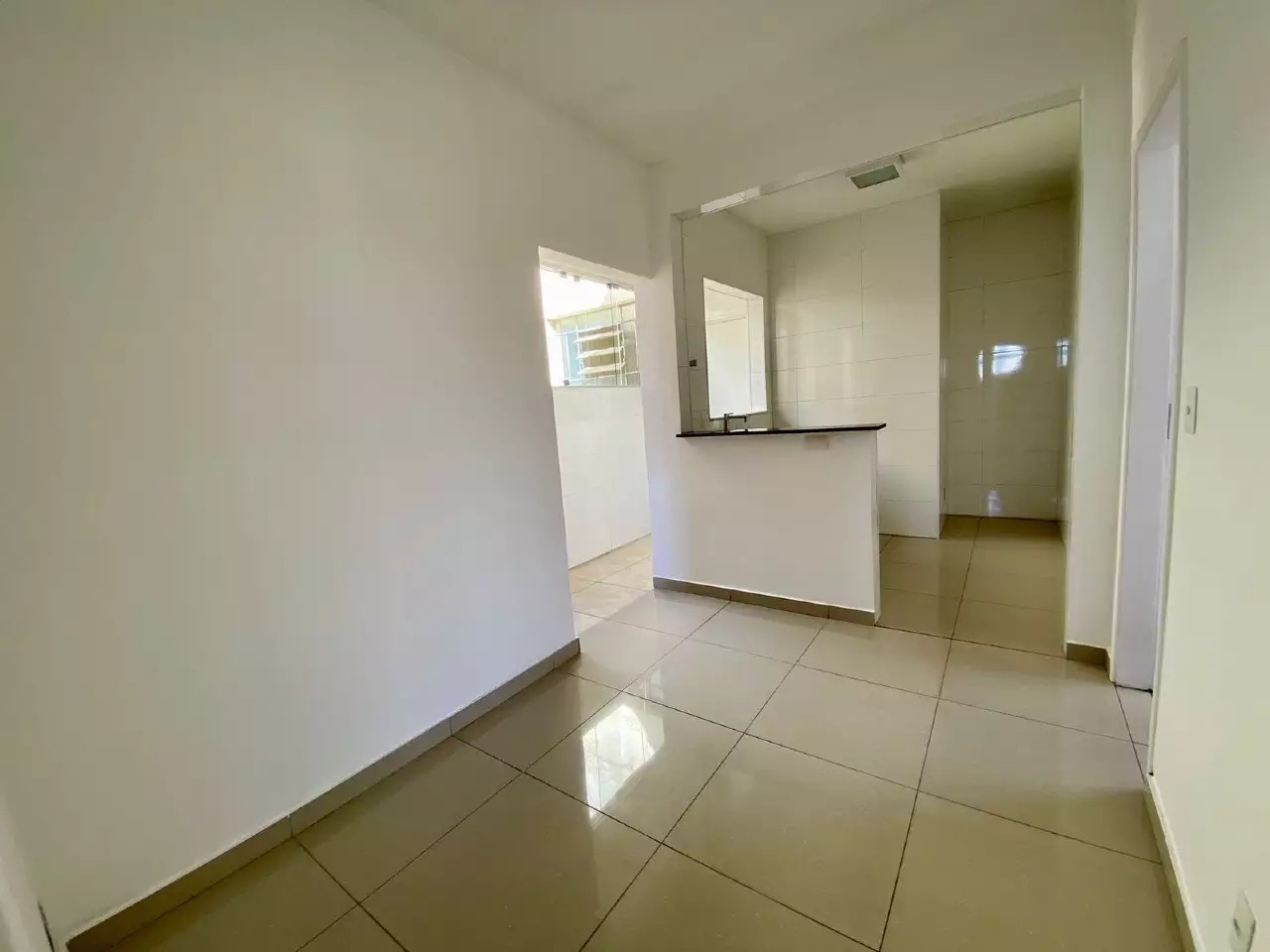 Apartamento para alugar com 3 quartos, 73m² - Foto 3