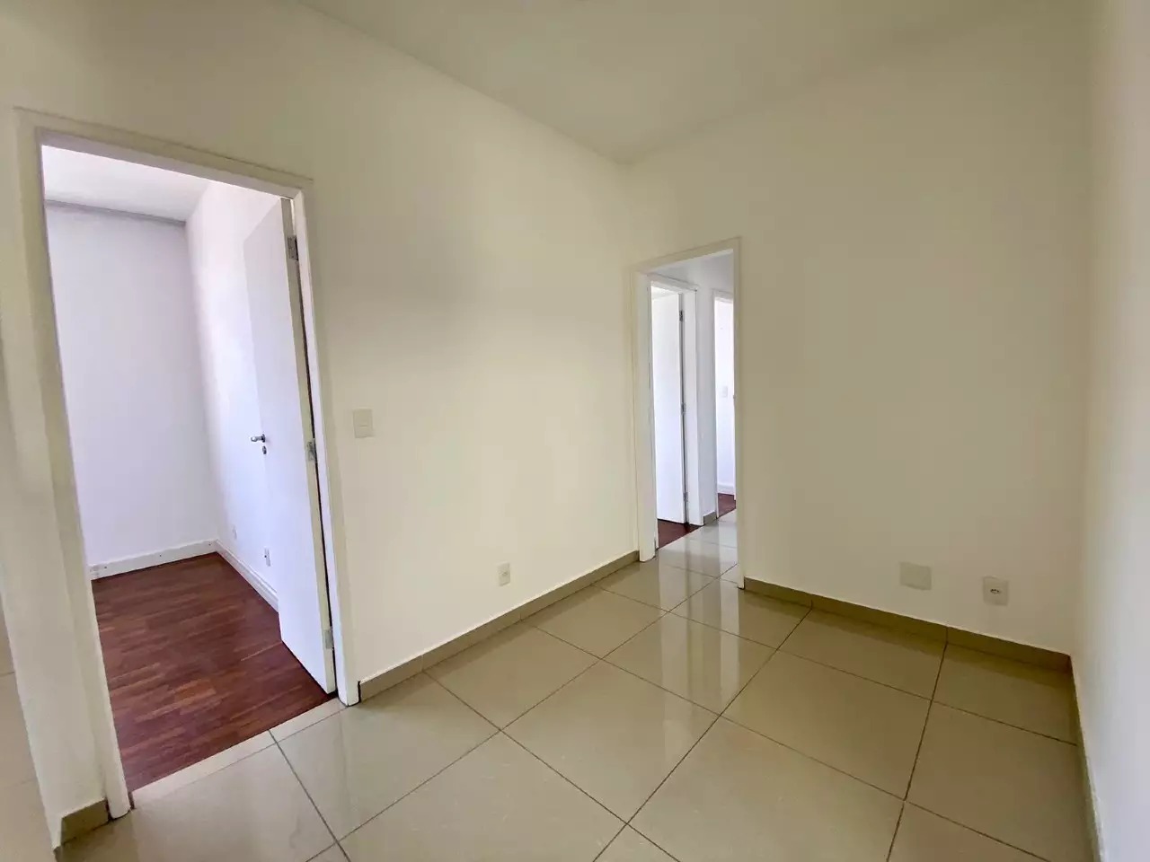 Apartamento para alugar com 3 quartos, 73m² - Foto 2