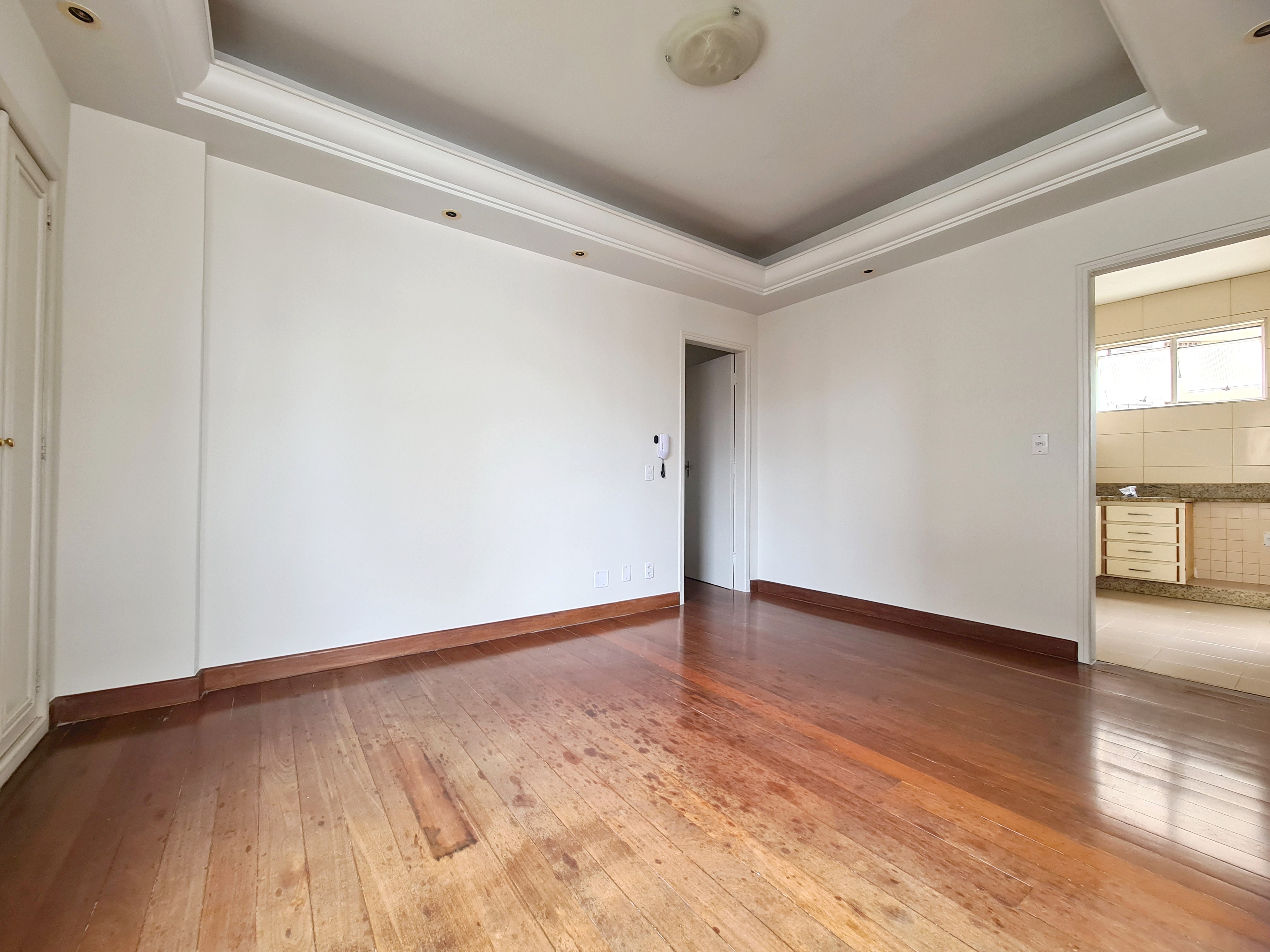 Apartamento para alugar com 4 quartos, 150m² - Foto 4