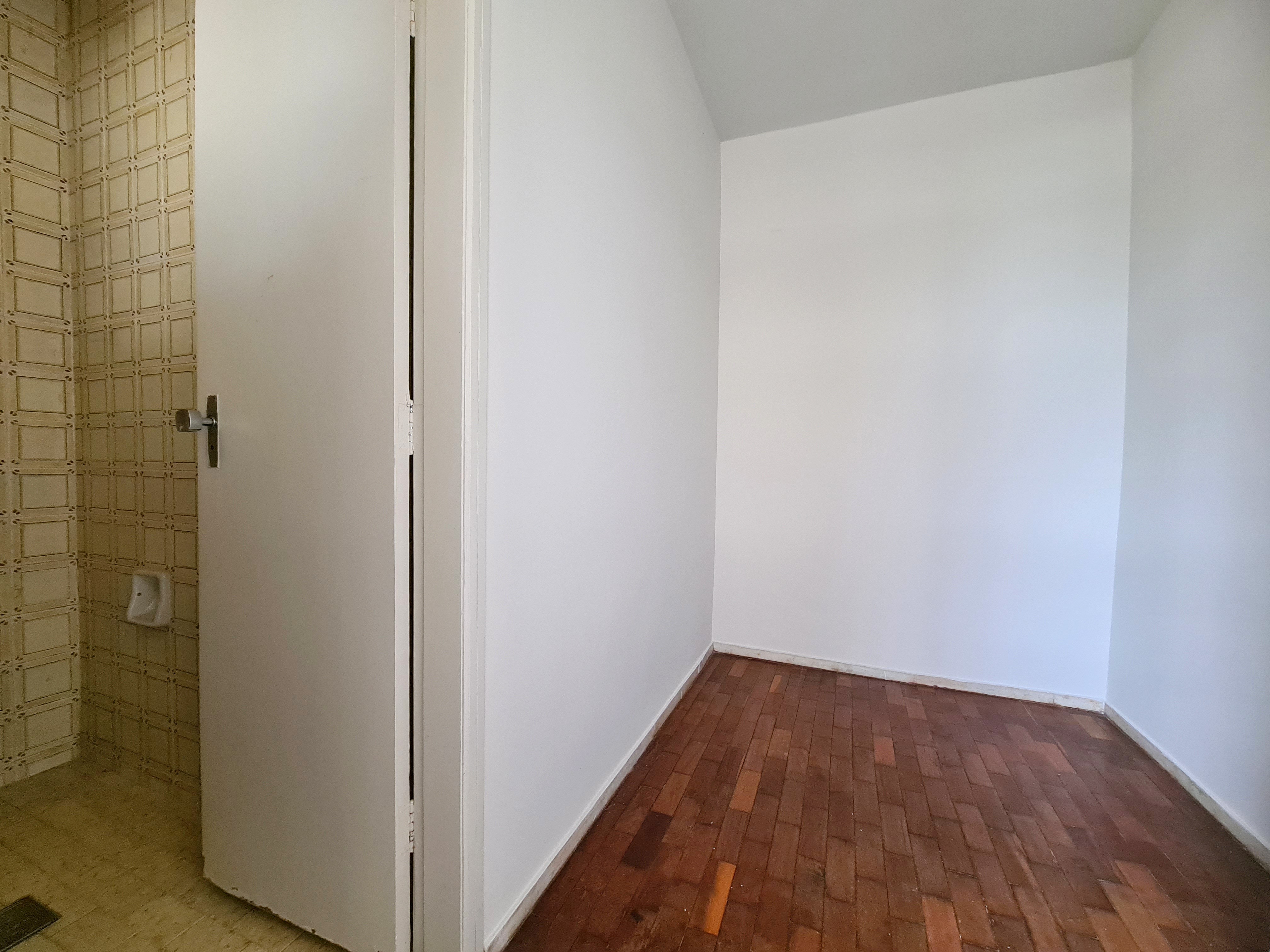 Apartamento para alugar com 4 quartos, 150m² - Foto 24