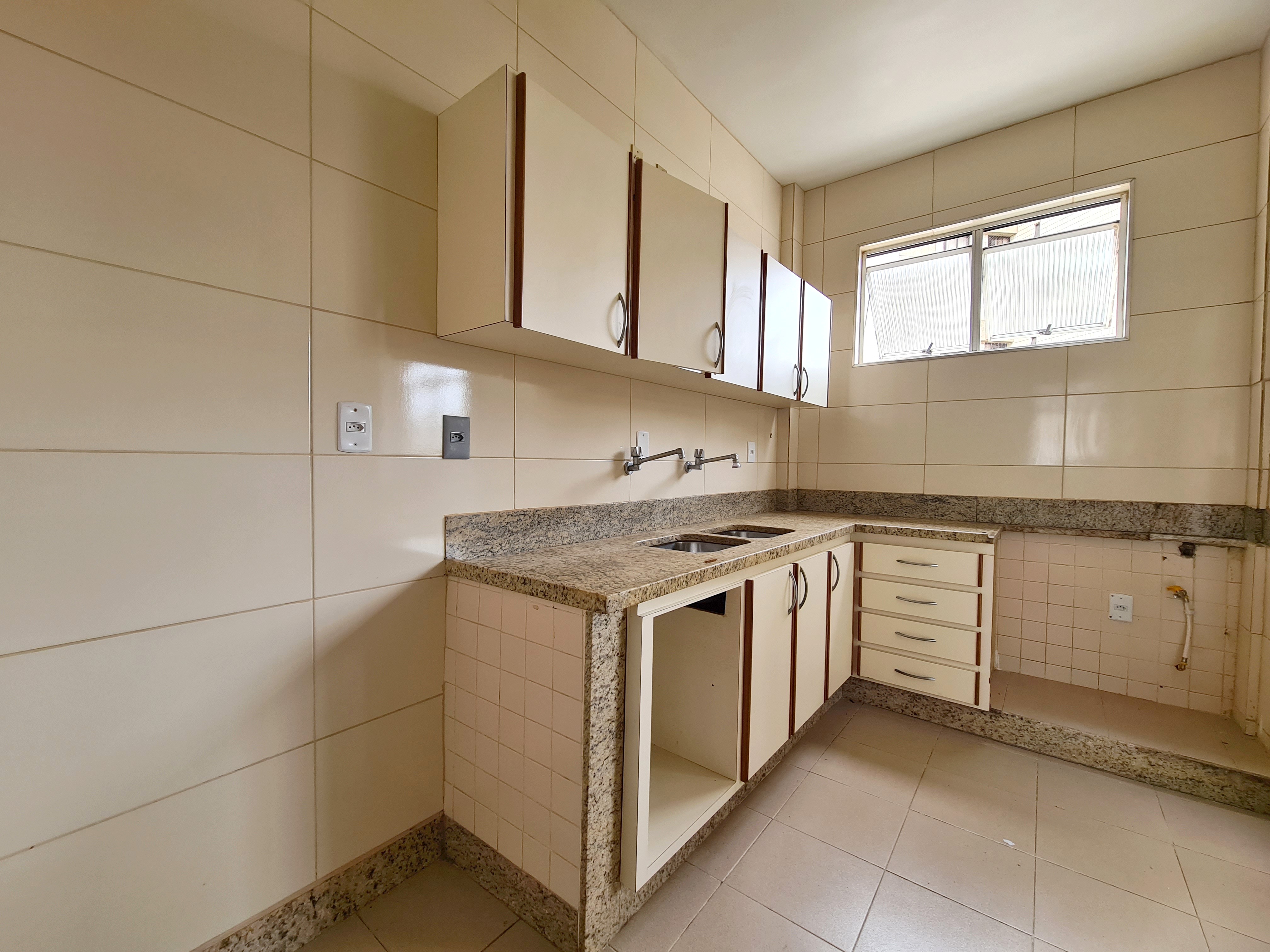 Apartamento para alugar com 4 quartos, 150m² - Foto 18