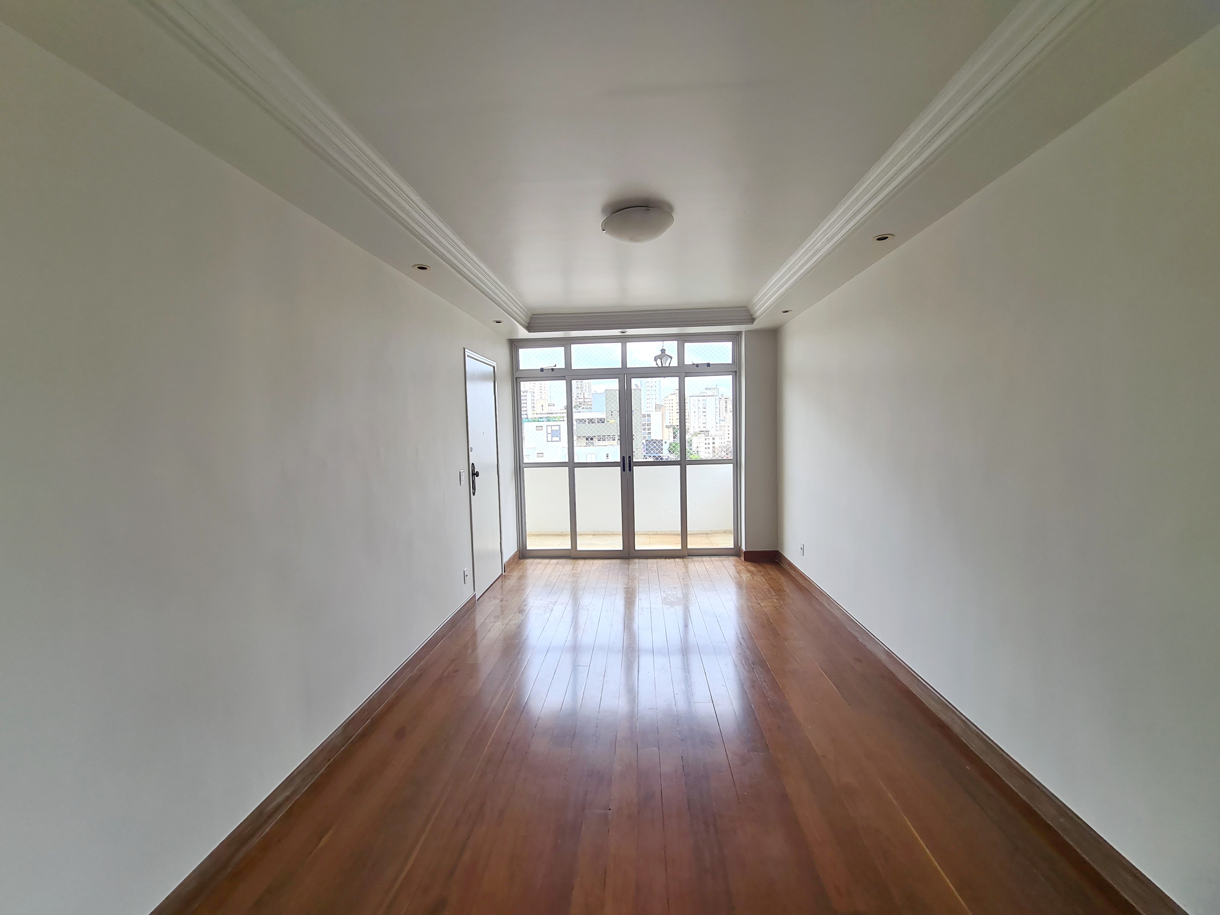 Apartamento para alugar com 4 quartos, 150m² - Foto 3