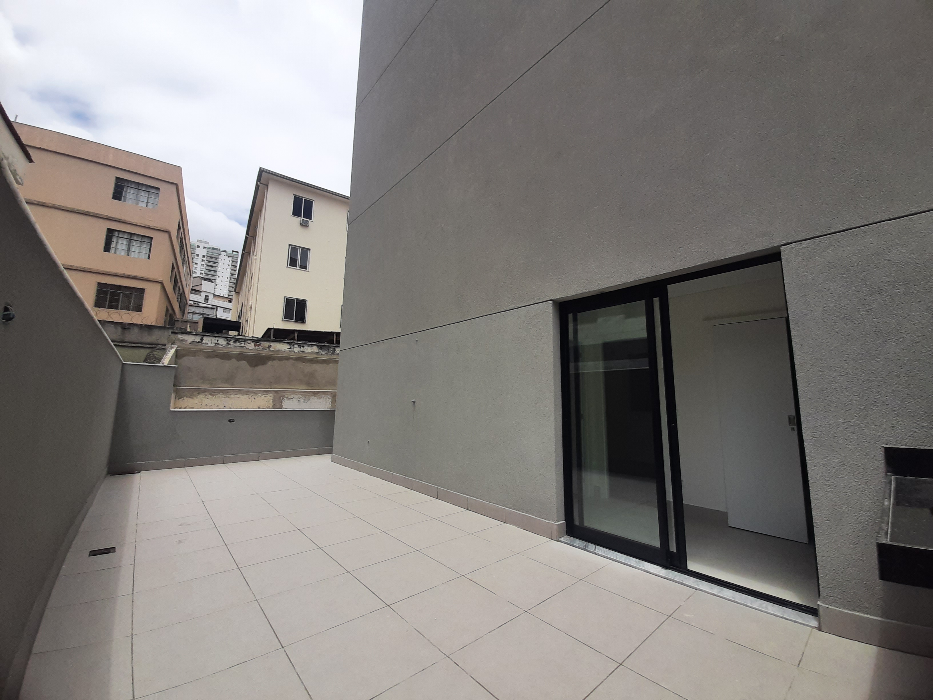 Apartamento à venda com 2 quartos, 67m² - Foto 14