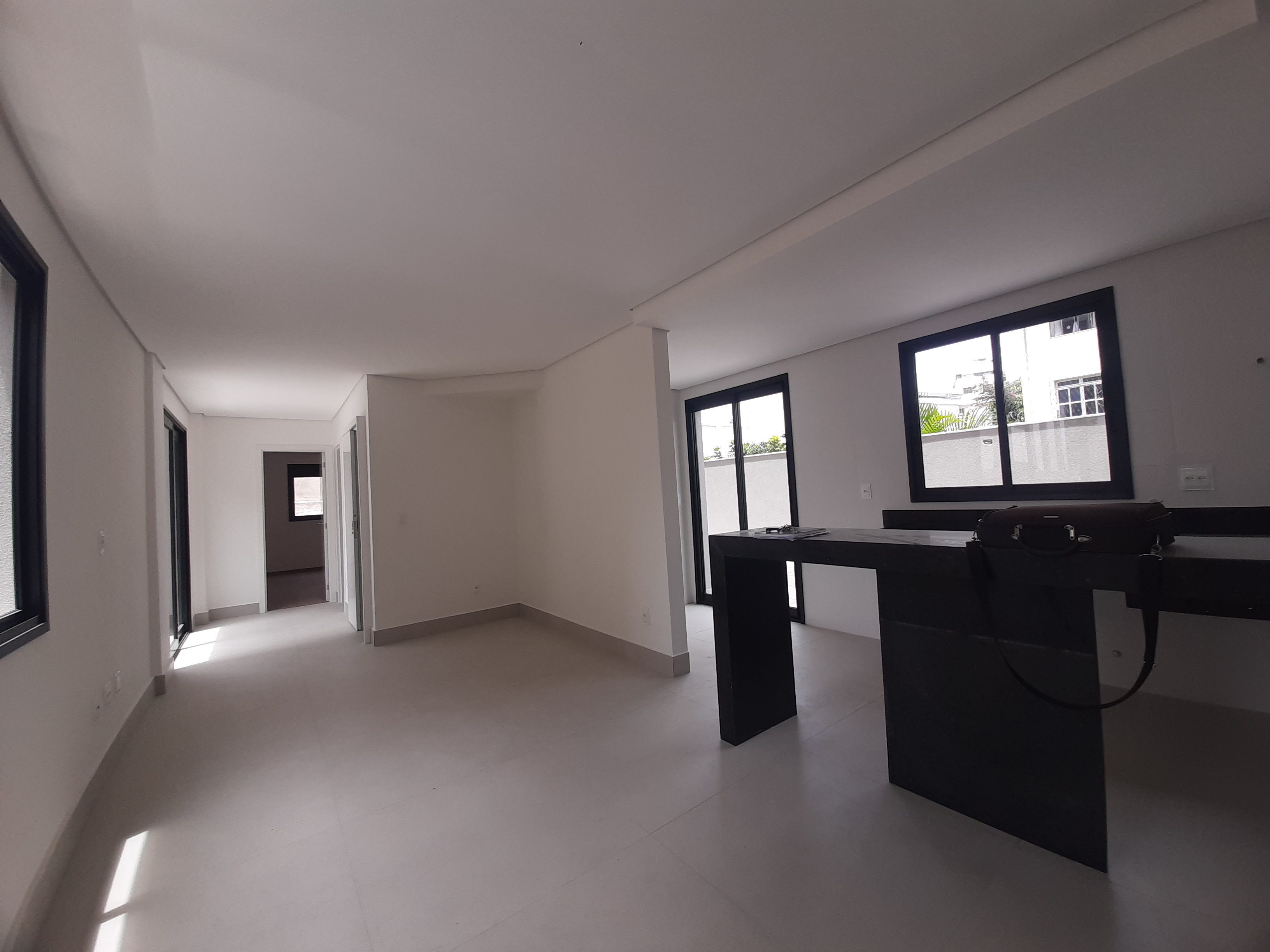 Apartamento à venda com 2 quartos, 67m² - Foto 1