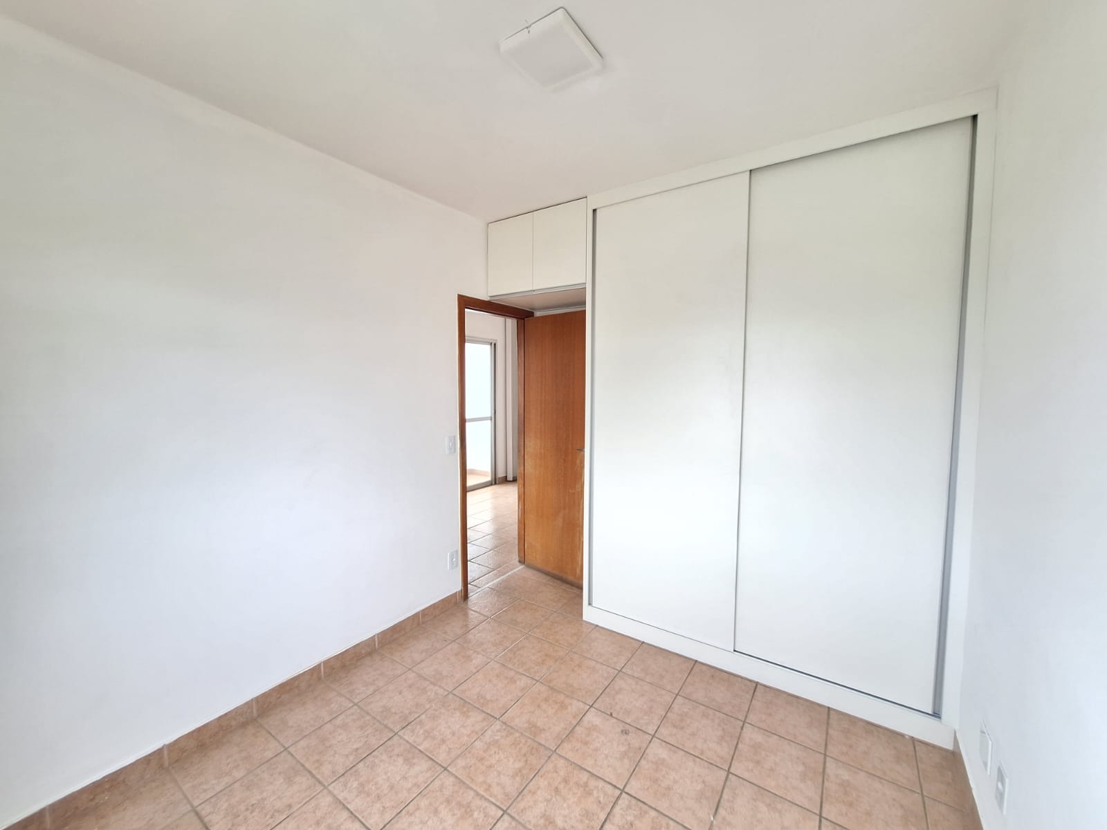 Apartamento para alugar com 2 quartos, 45m² - Foto 12