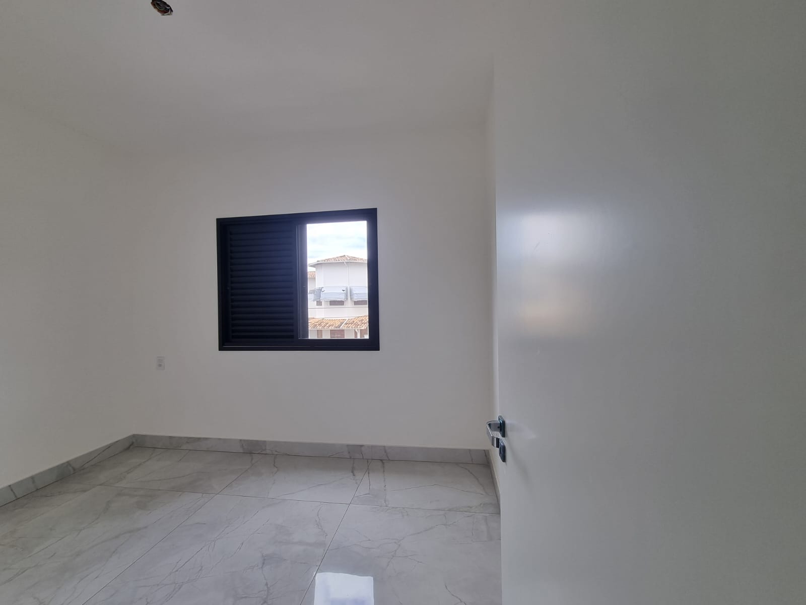 Apartamento à venda com 3 quartos, 95m² - Foto 11