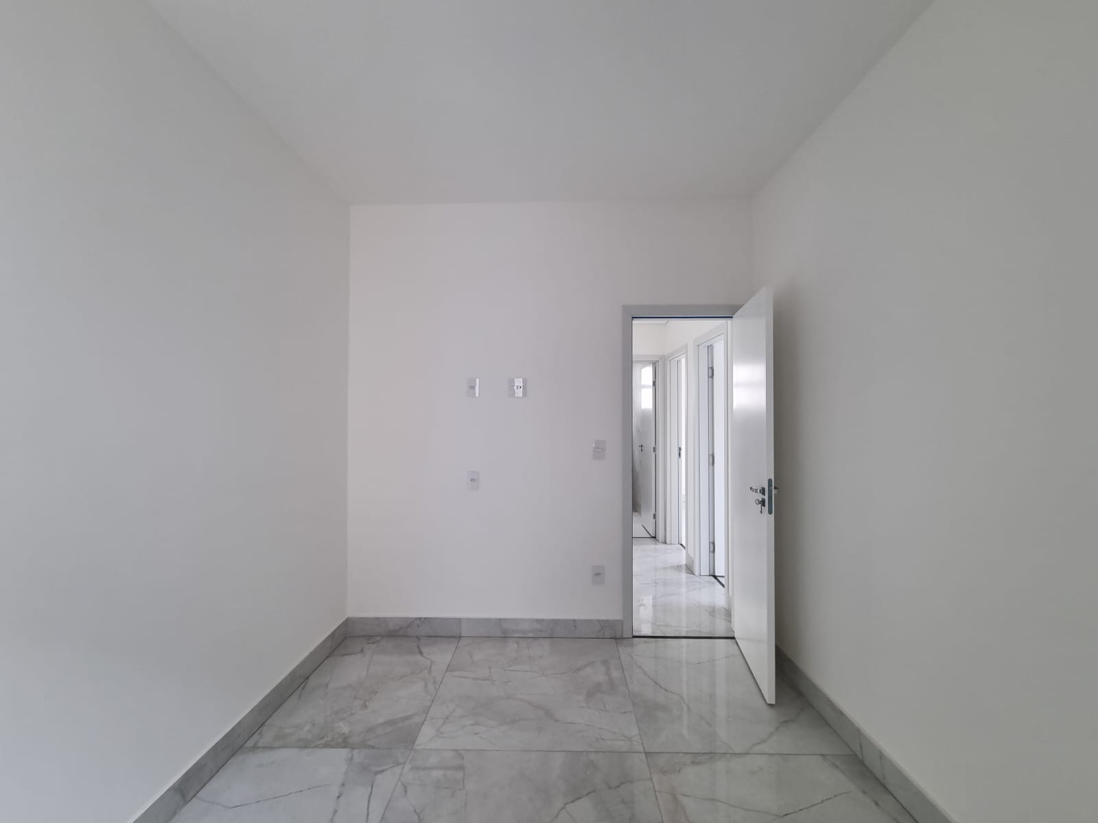 Apartamento à venda com 3 quartos, 95m² - Foto 18