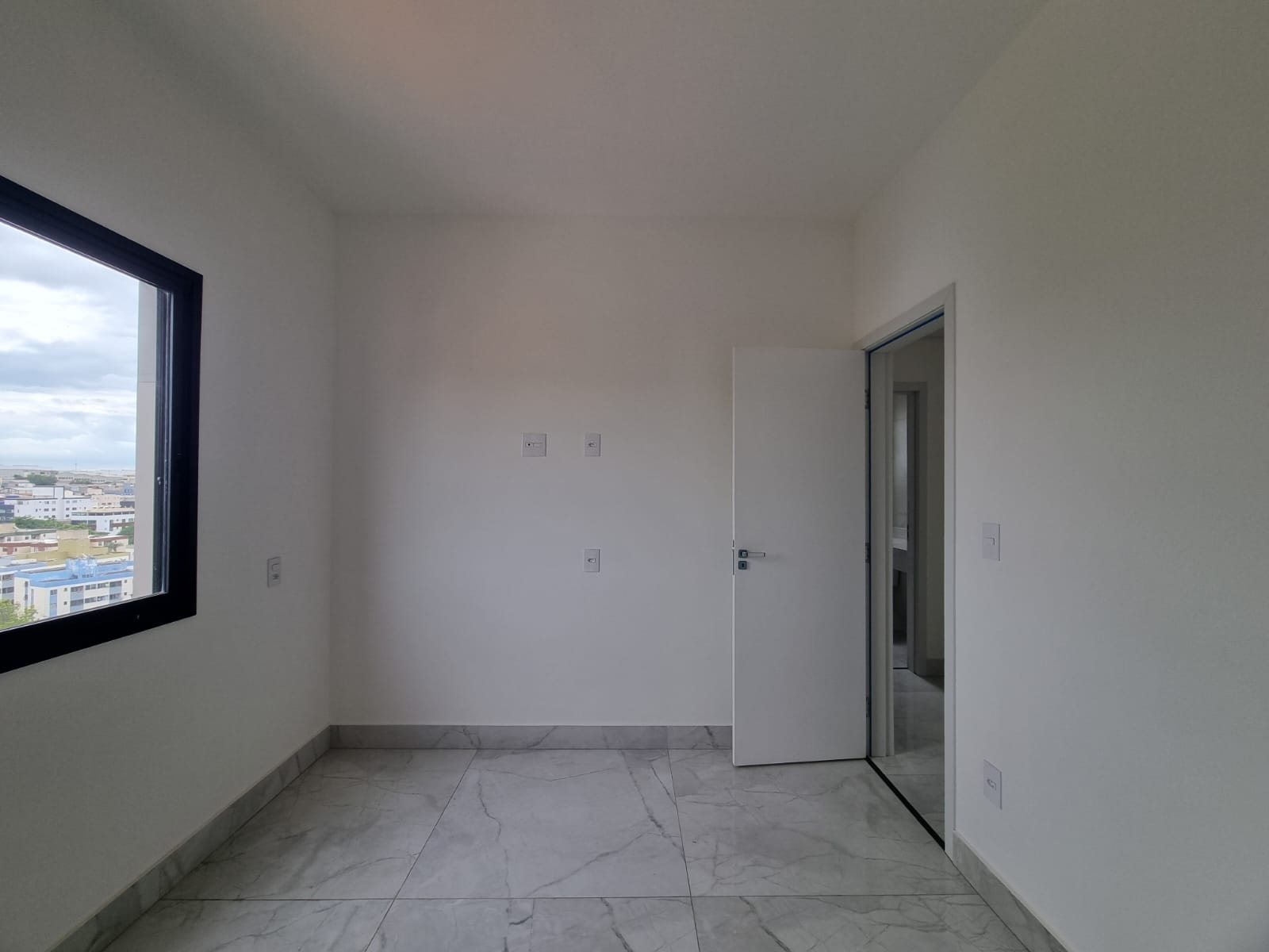 Apartamento à venda com 3 quartos, 95m² - Foto 9