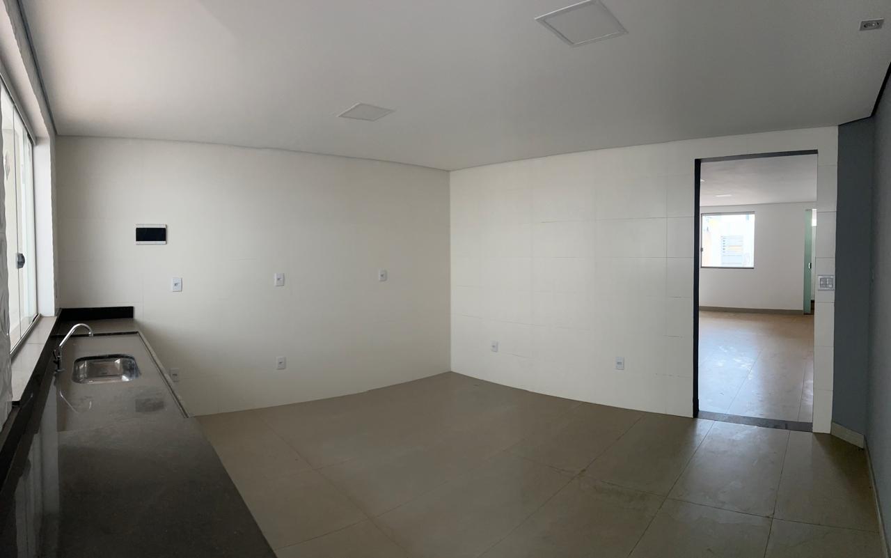 Casa à venda com 3 quartos, 221m² - Foto 6