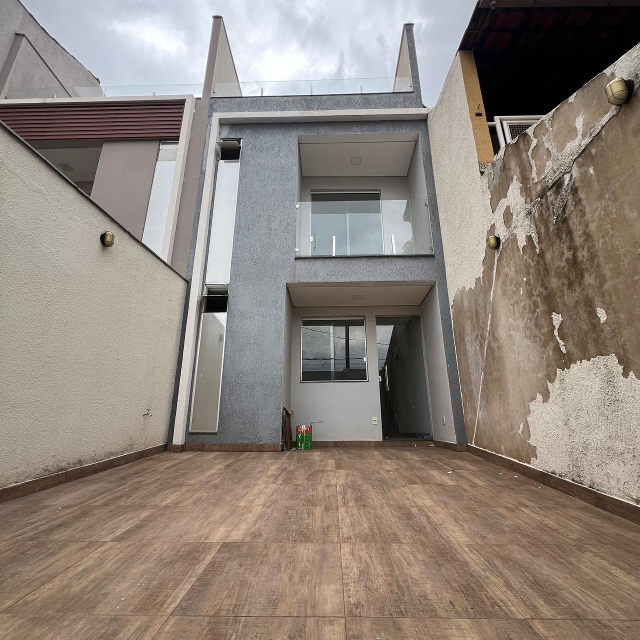 Casa à venda com 3 quartos, 221m² - Foto 5