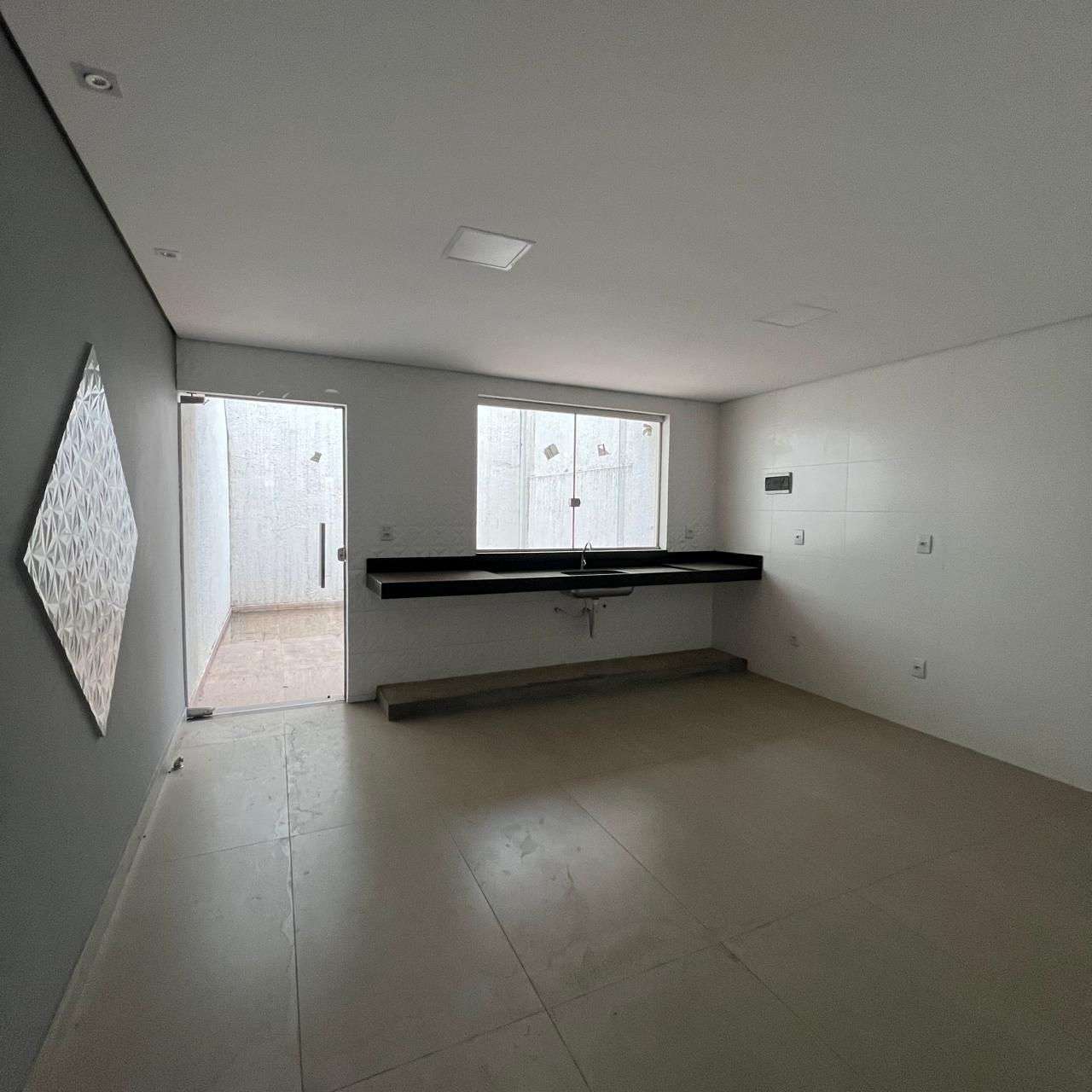 Casa à venda com 3 quartos, 221m² - Foto 2