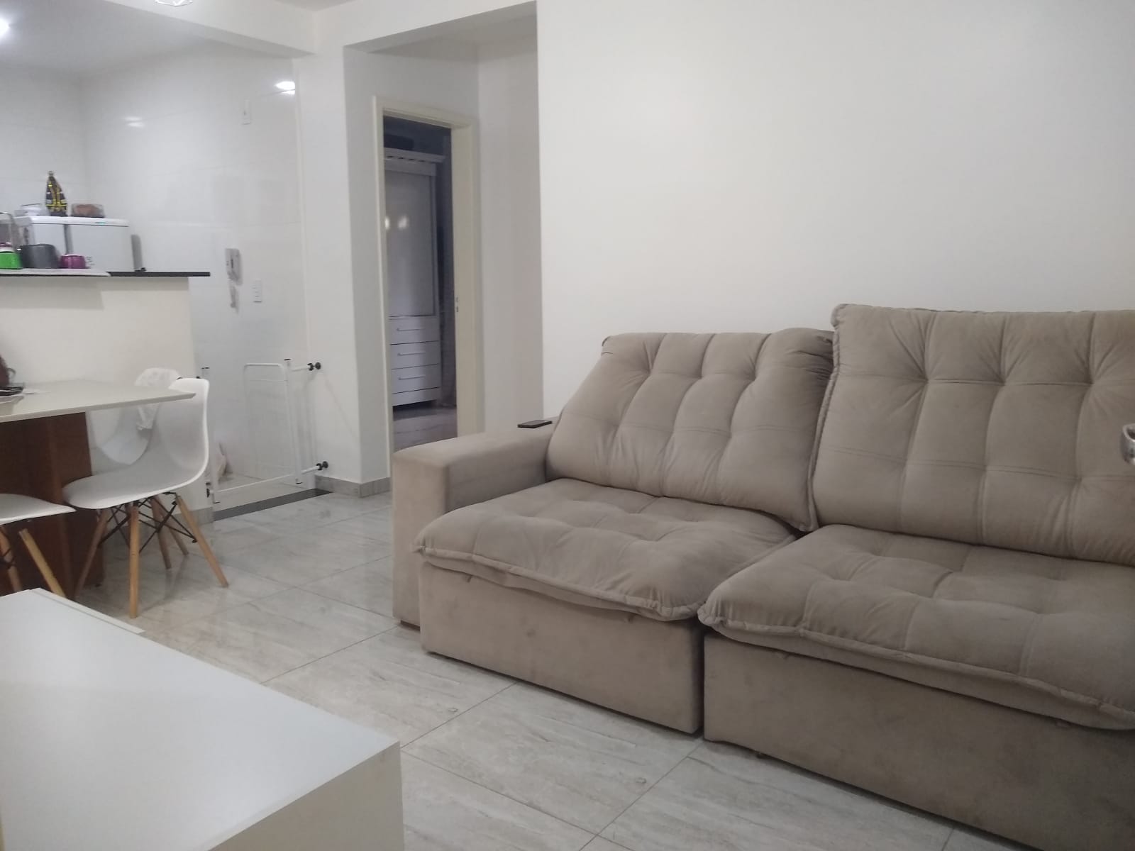 Apartamento à venda com 2 quartos, 75m² - Foto 1