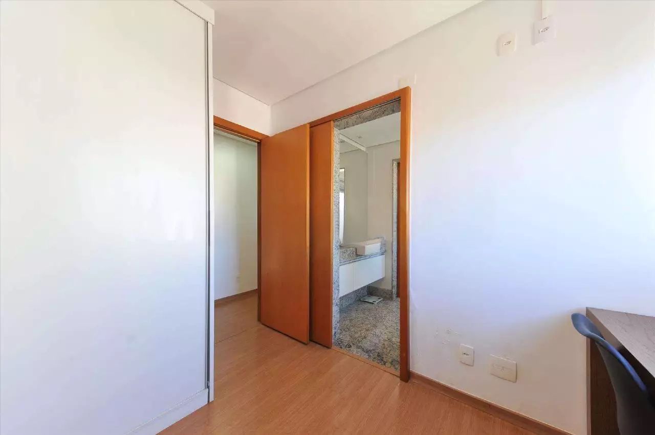 Apartamento à venda com 3 quartos, 86m² - Foto 12