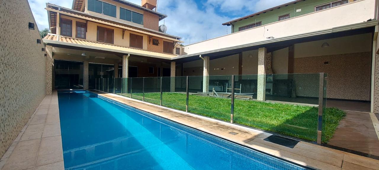 Casa à venda com 5 quartos, 690m² - Foto 1