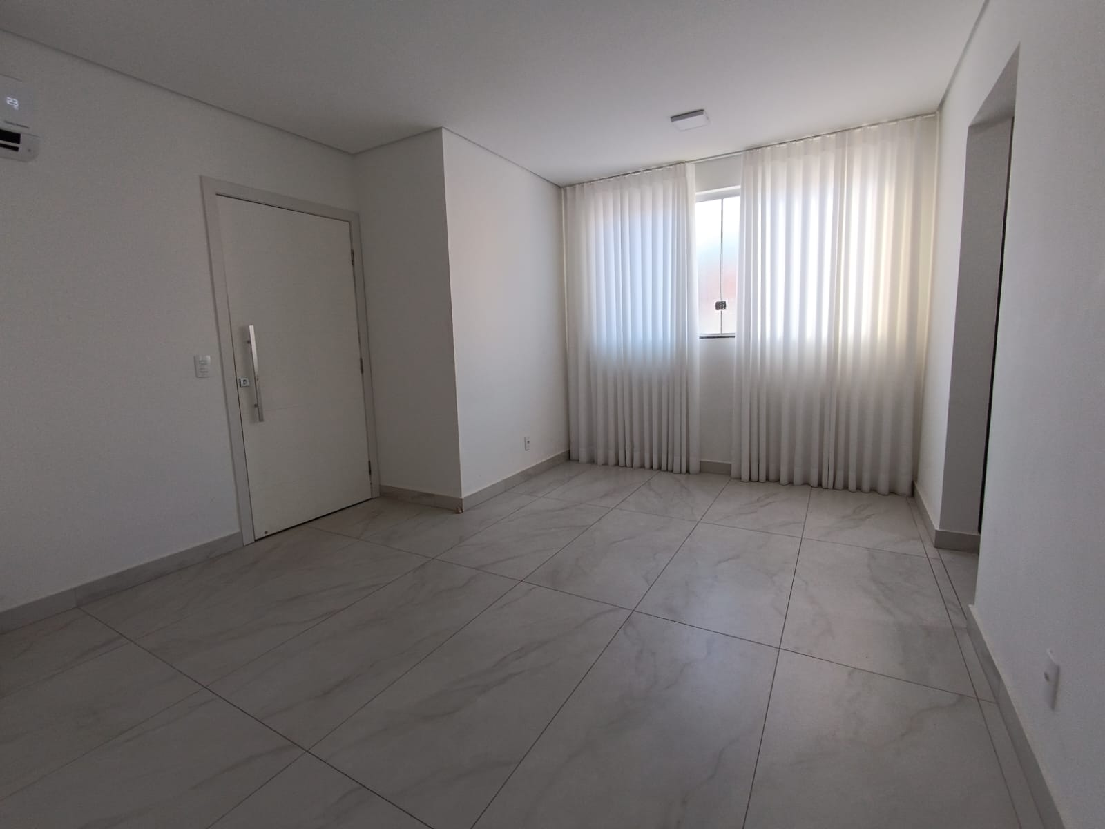 Apartamento à venda com 2 quartos, 70m² - Foto 5