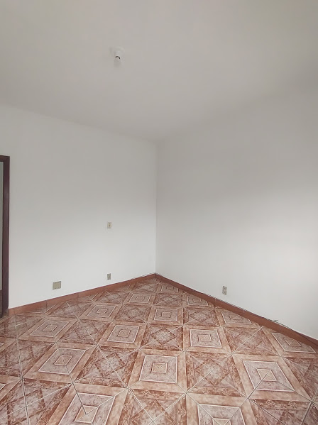 Casa para alugar com 3 quartos, 90m² - Foto 2