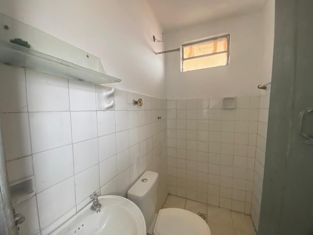 Casa para alugar com 2 quartos, 50m² - Foto 10