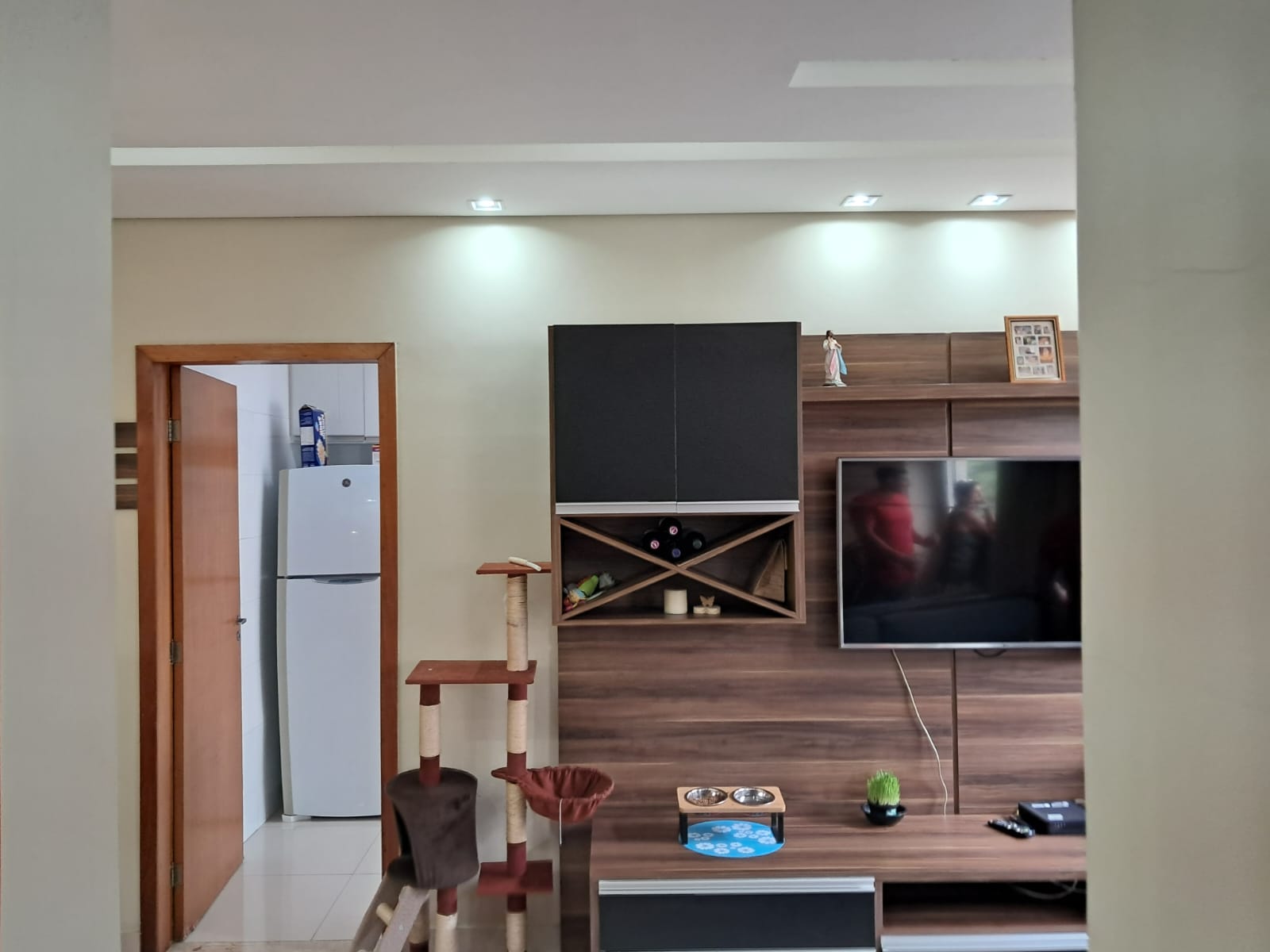 Apartamento à venda com 2 quartos, 56m² - Foto 3