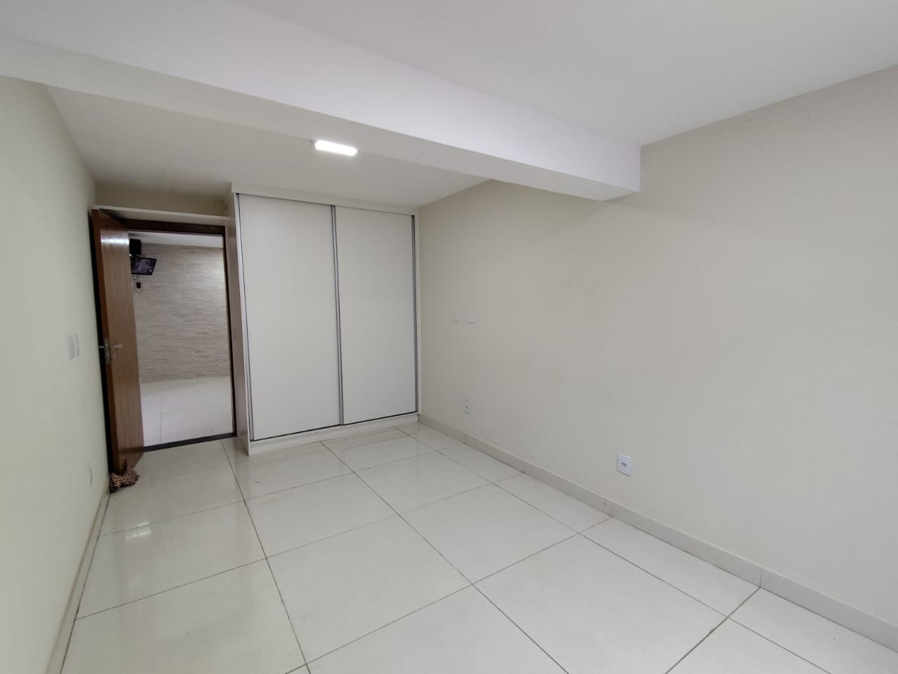 Casa à venda com 5 quartos, 255m² - Foto 7