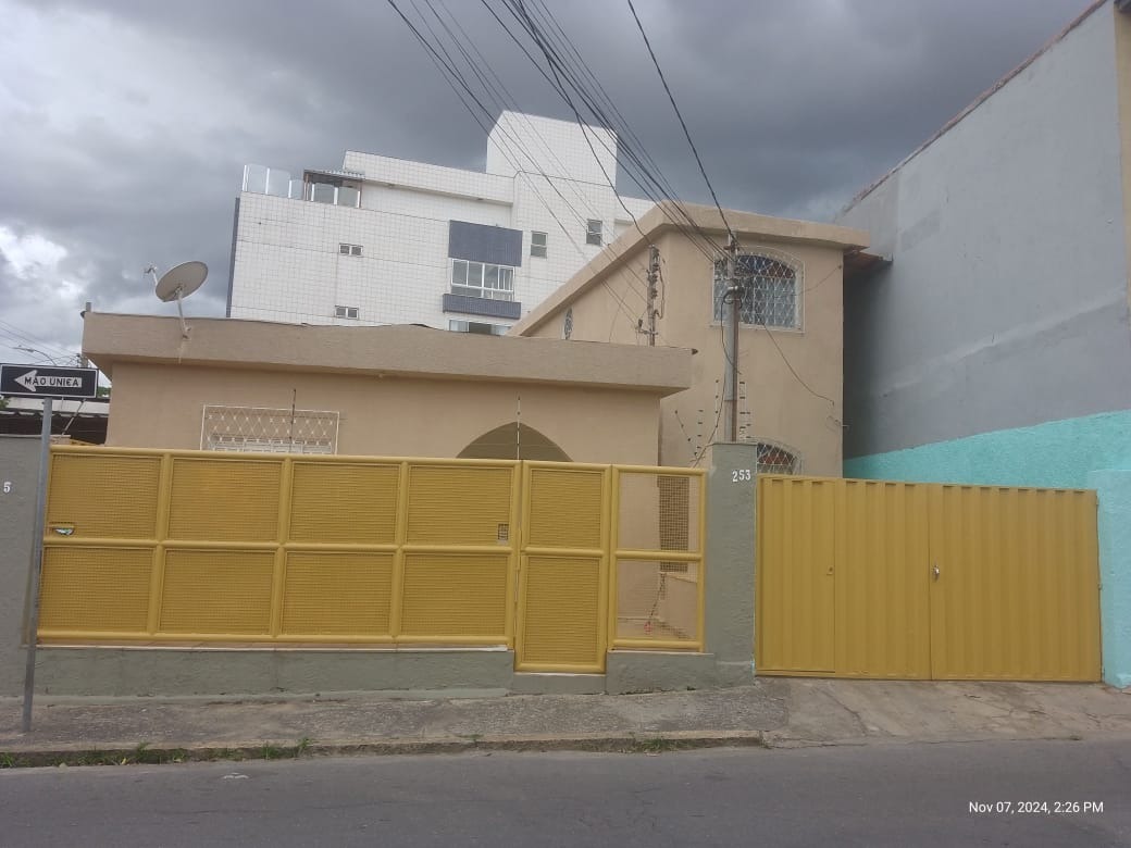 Loja-Salão para alugar com 3 quartos, 189m² - Foto 1