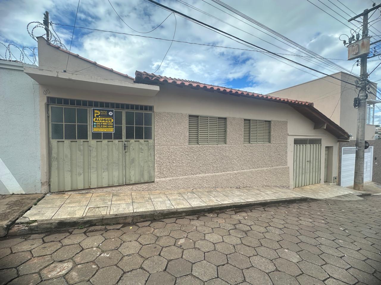 Casa para alugar com 7 quartos, 146m² - Foto 1