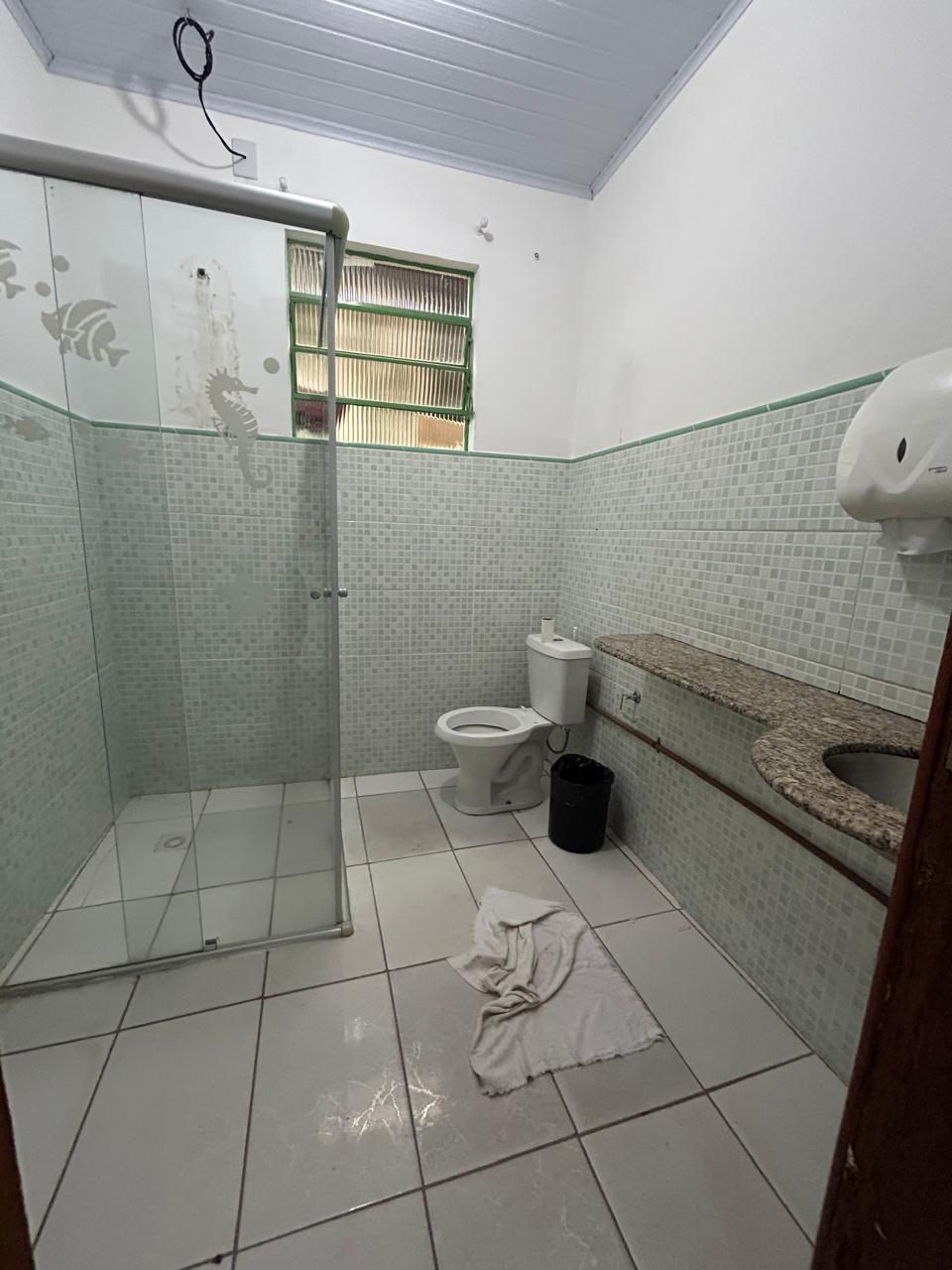 Casa para alugar com 6 quartos, 300m² - Foto 6