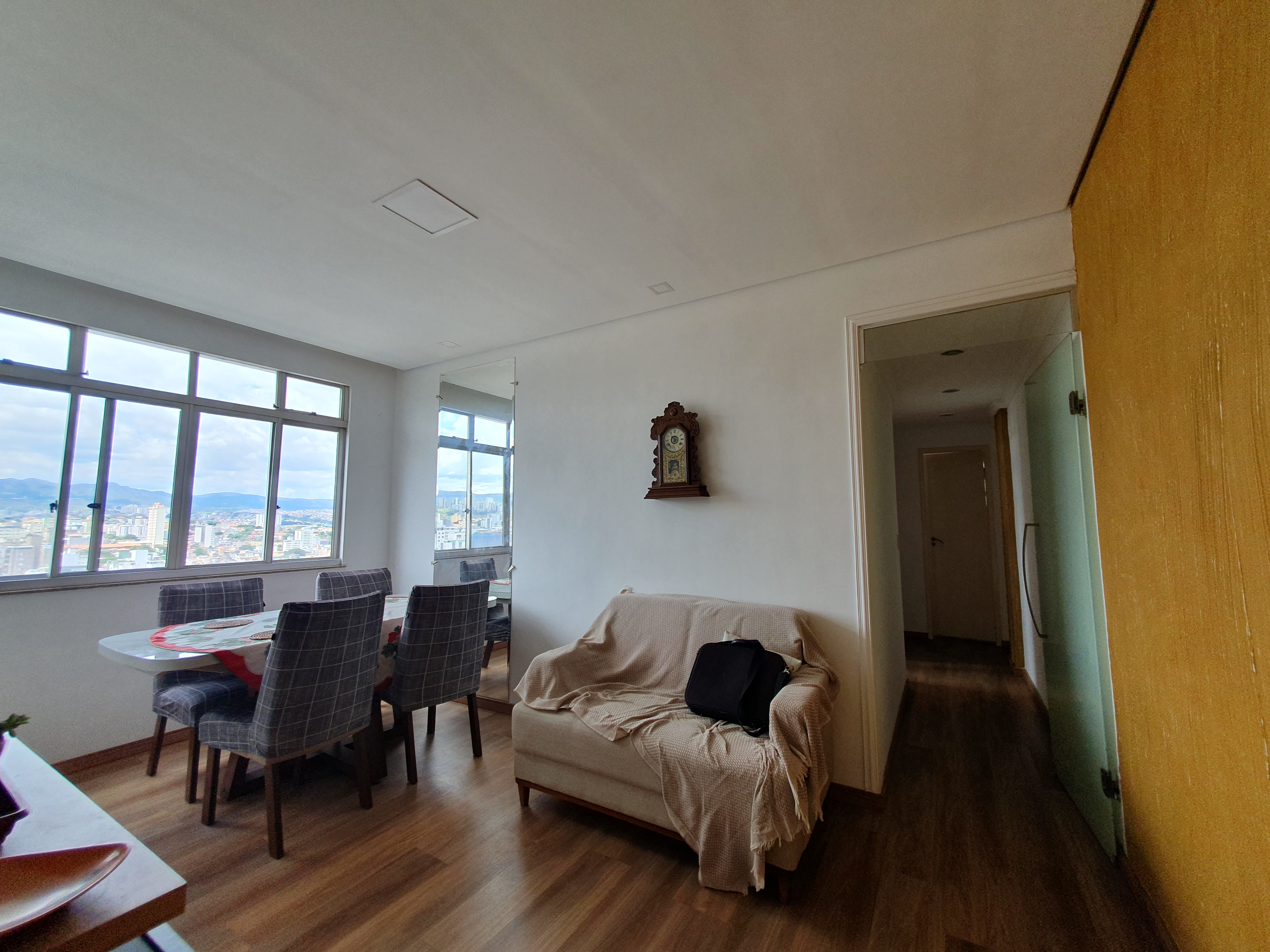 Apartamento à venda com 2 quartos, 65m² - Foto 1