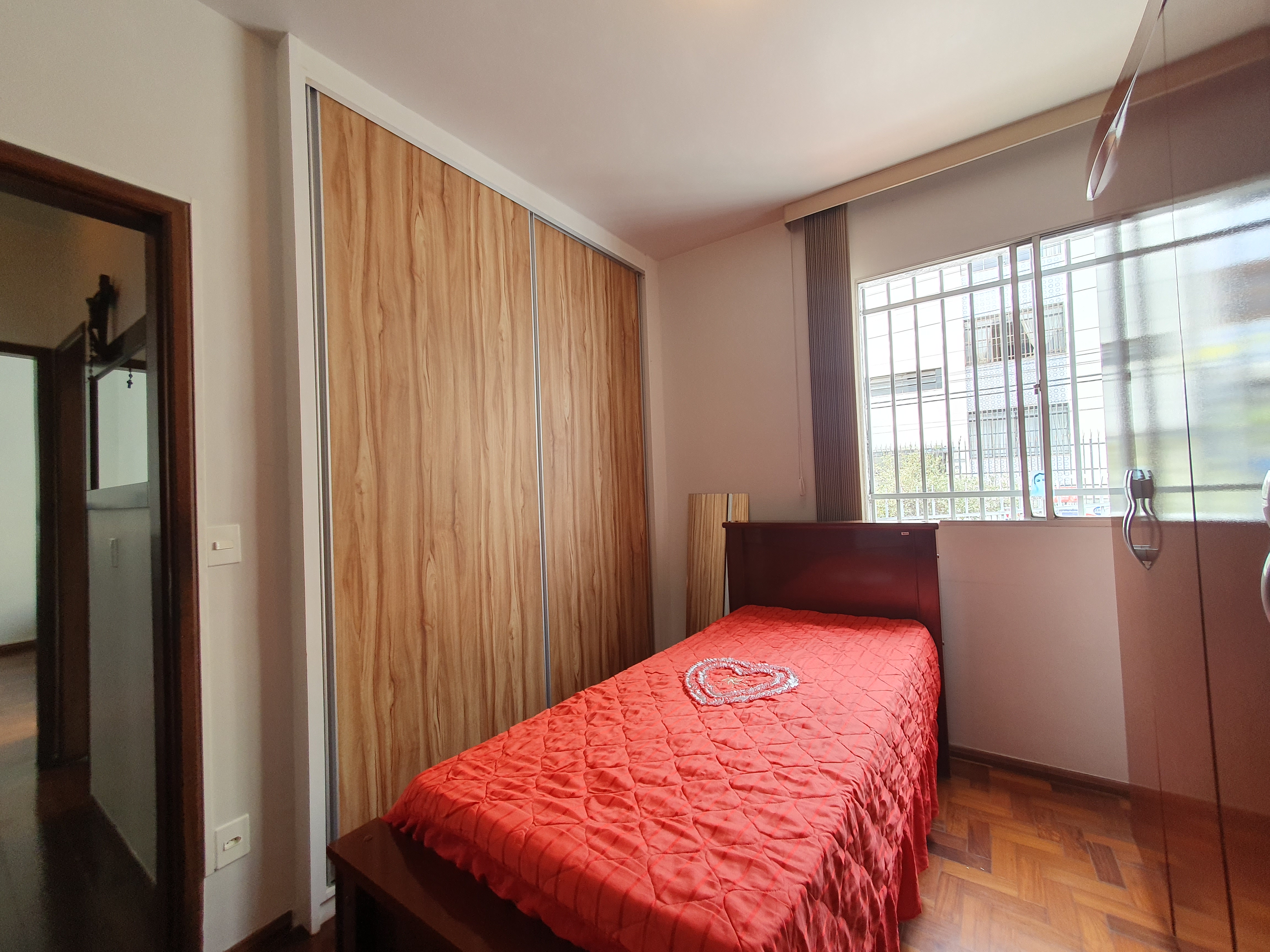 Apartamento à venda com 3 quartos, 75m² - Foto 3