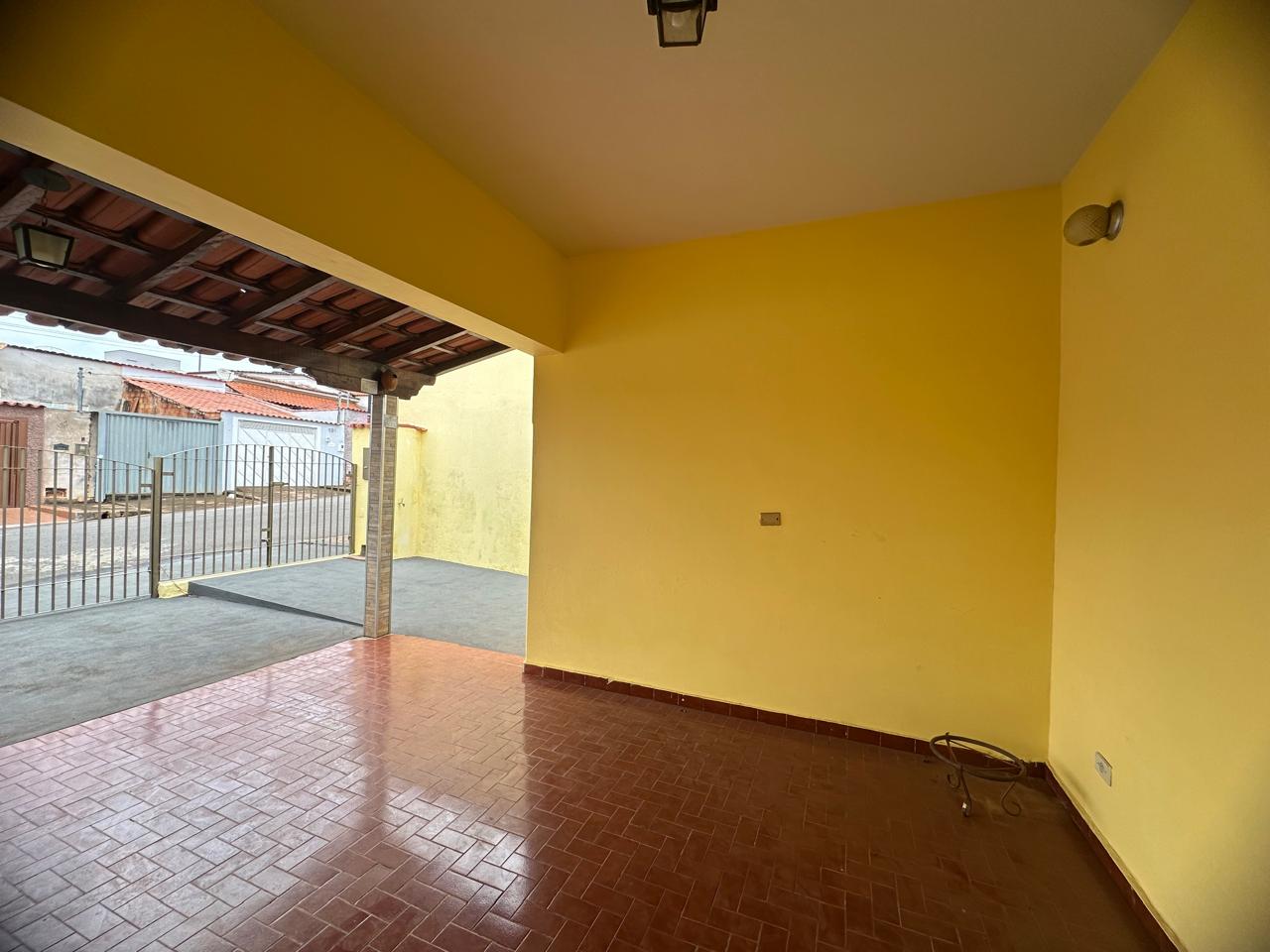 Casa à venda com 2 quartos, 117m² - Foto 3