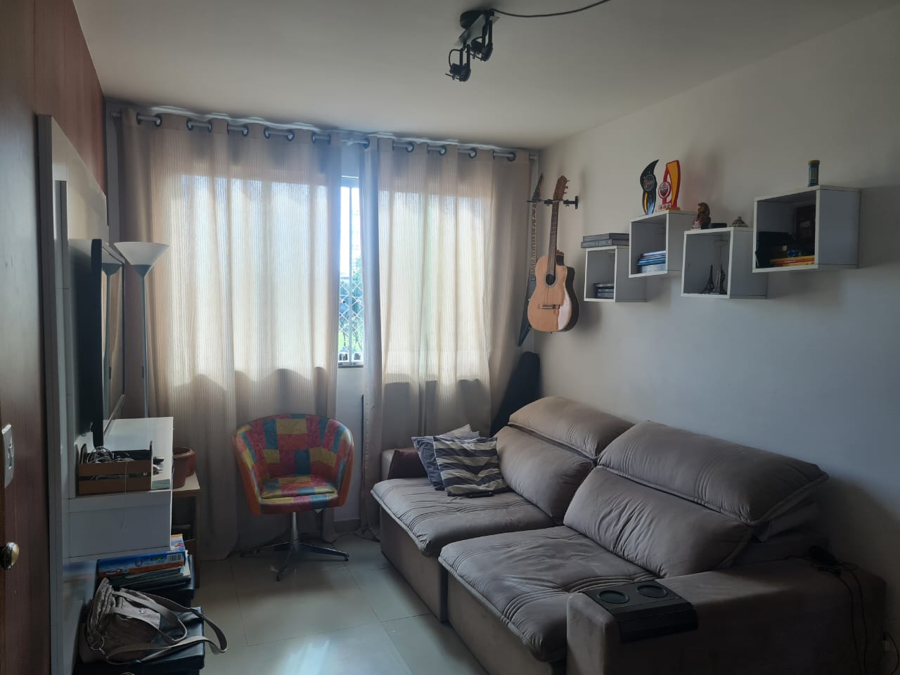 Apartamento à venda com 3 quartos, 72m² - Foto 2