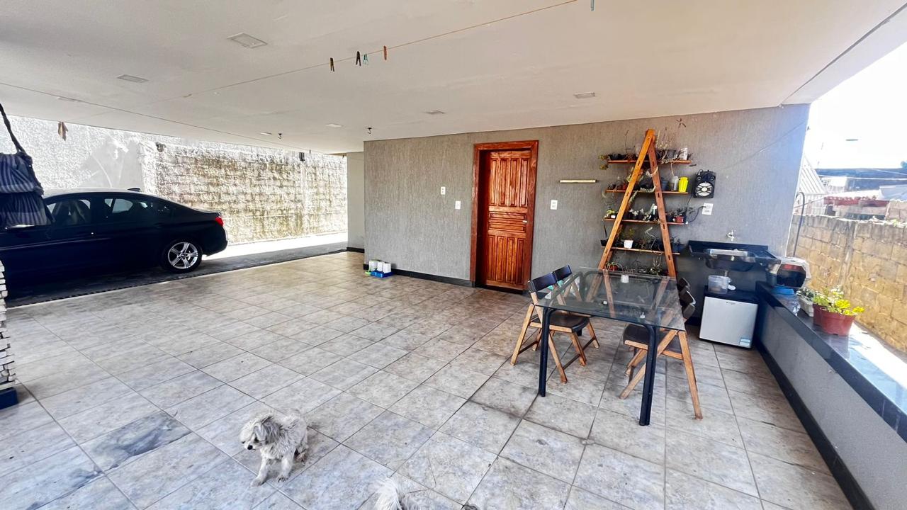 Casa à venda com 4 quartos, 340m² - Foto 17