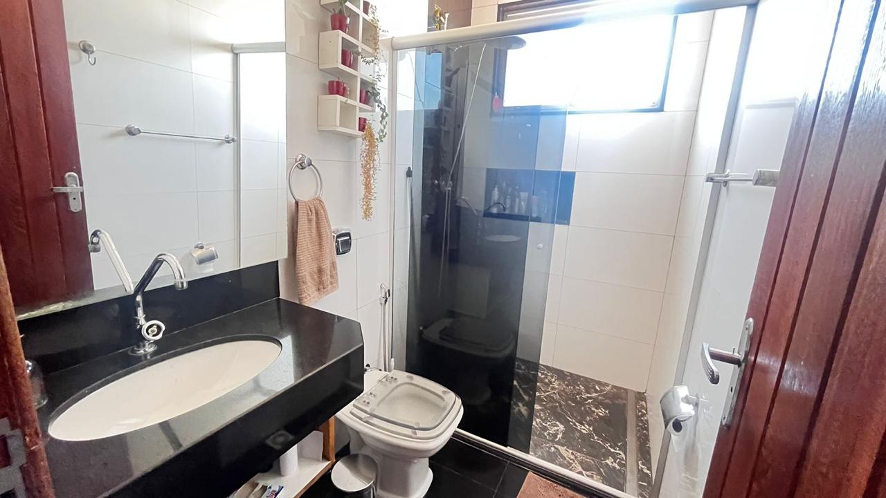 Casa à venda com 4 quartos, 340m² - Foto 12