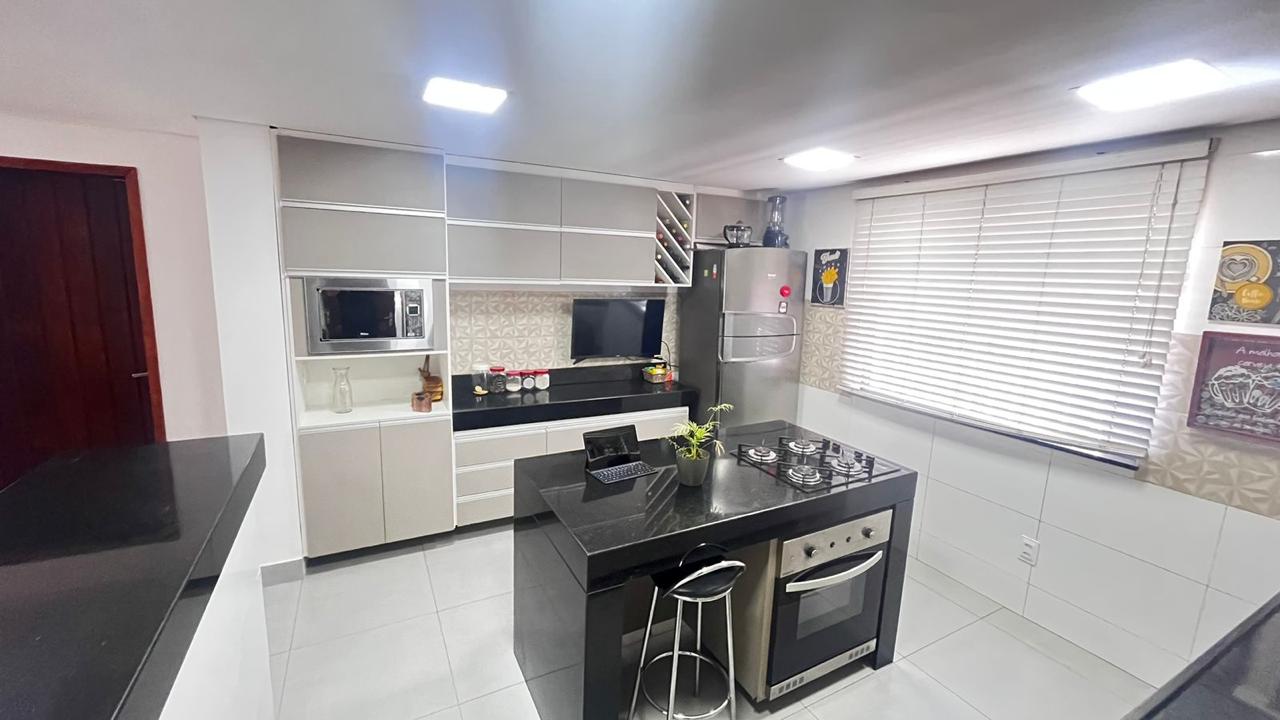 Casa à venda com 4 quartos, 340m² - Foto 6