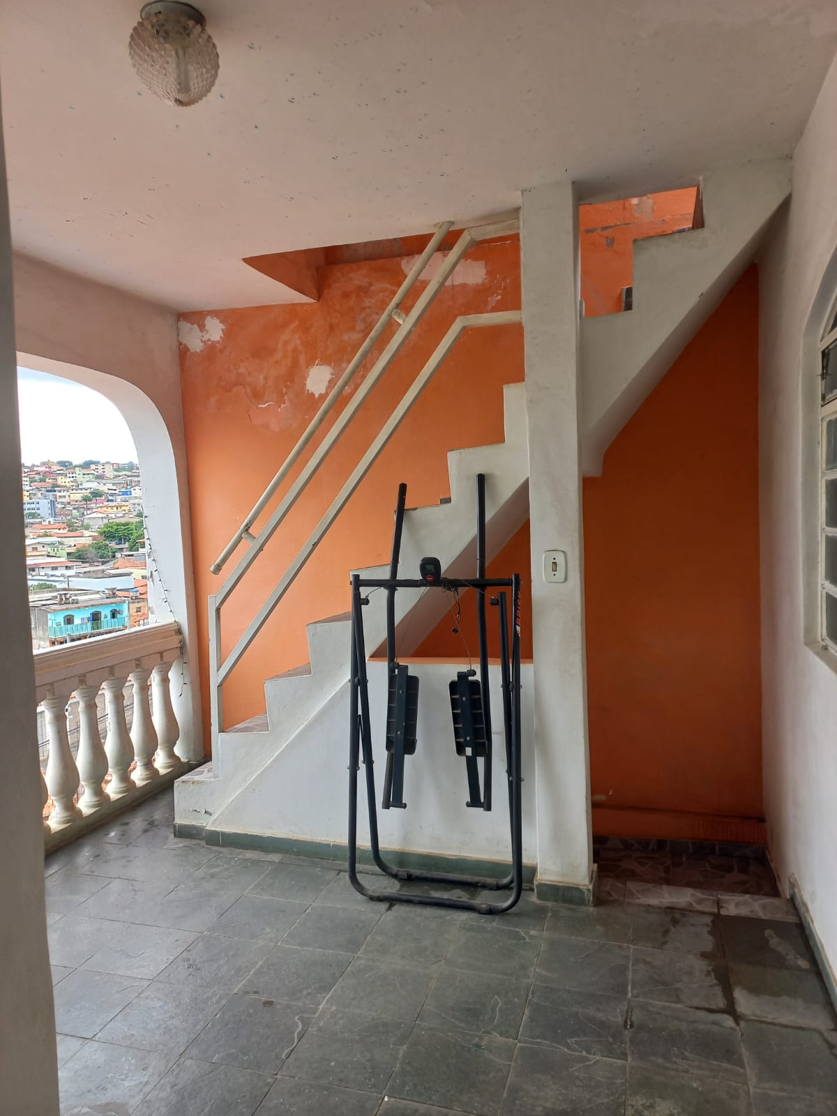 Casa à venda com 3 quartos, 240m² - Foto 3