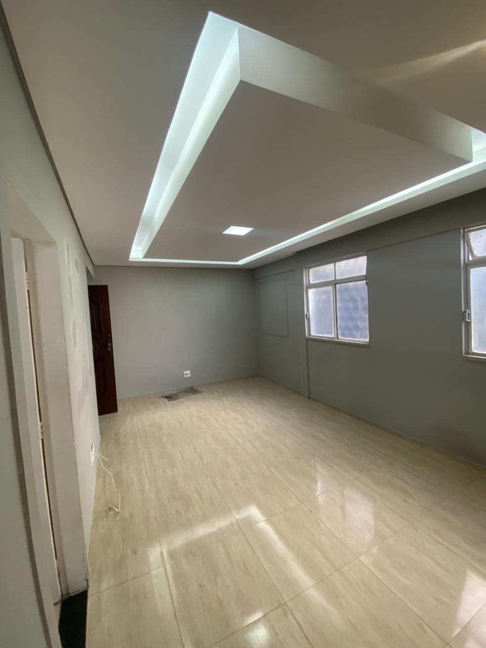 Apartamento à venda com 3 quartos, 80m² - Foto 1