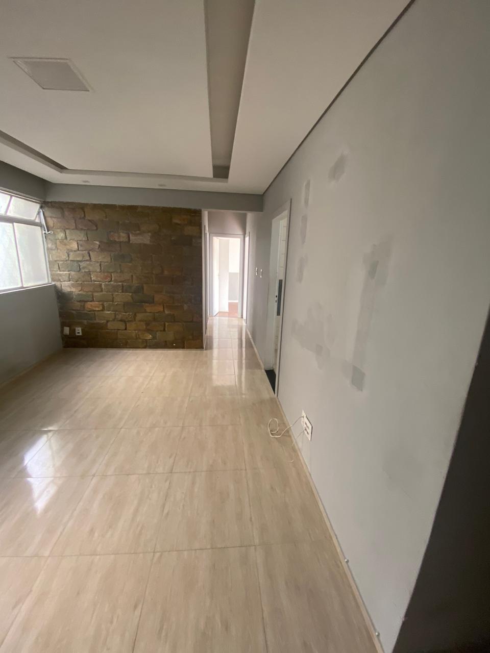 Apartamento à venda com 3 quartos, 80m² - Foto 2