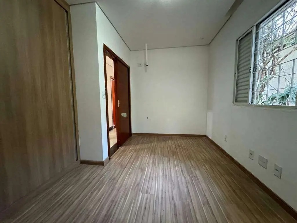 Casa à venda com 3 quartos, 169m² - Foto 11