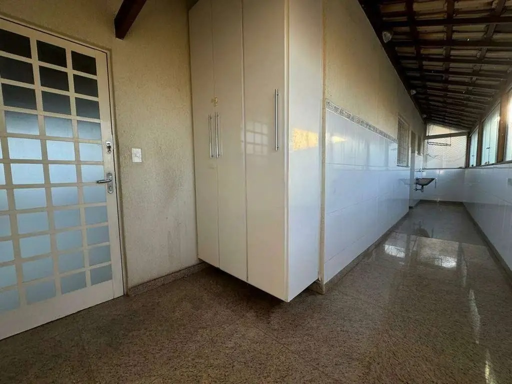 Casa à venda com 3 quartos, 169m² - Foto 10