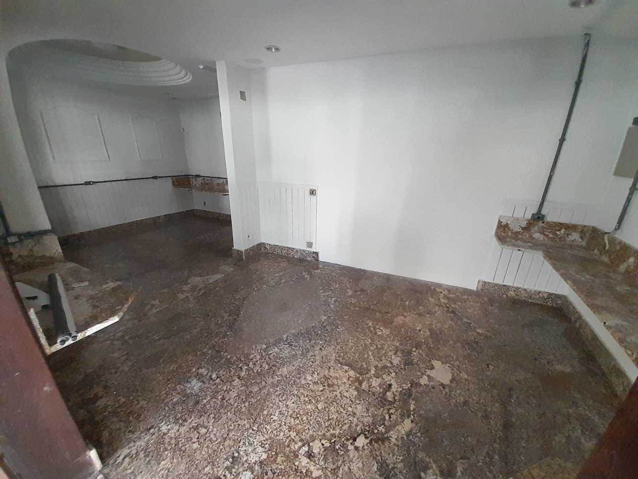 Casa para alugar com 5 quartos, 300m² - Foto 15