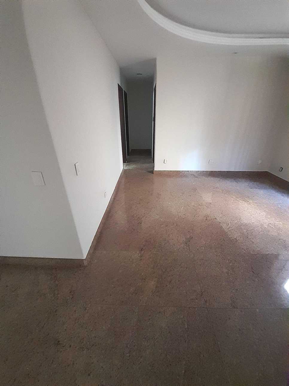 Casa para alugar com 5 quartos, 300m² - Foto 7